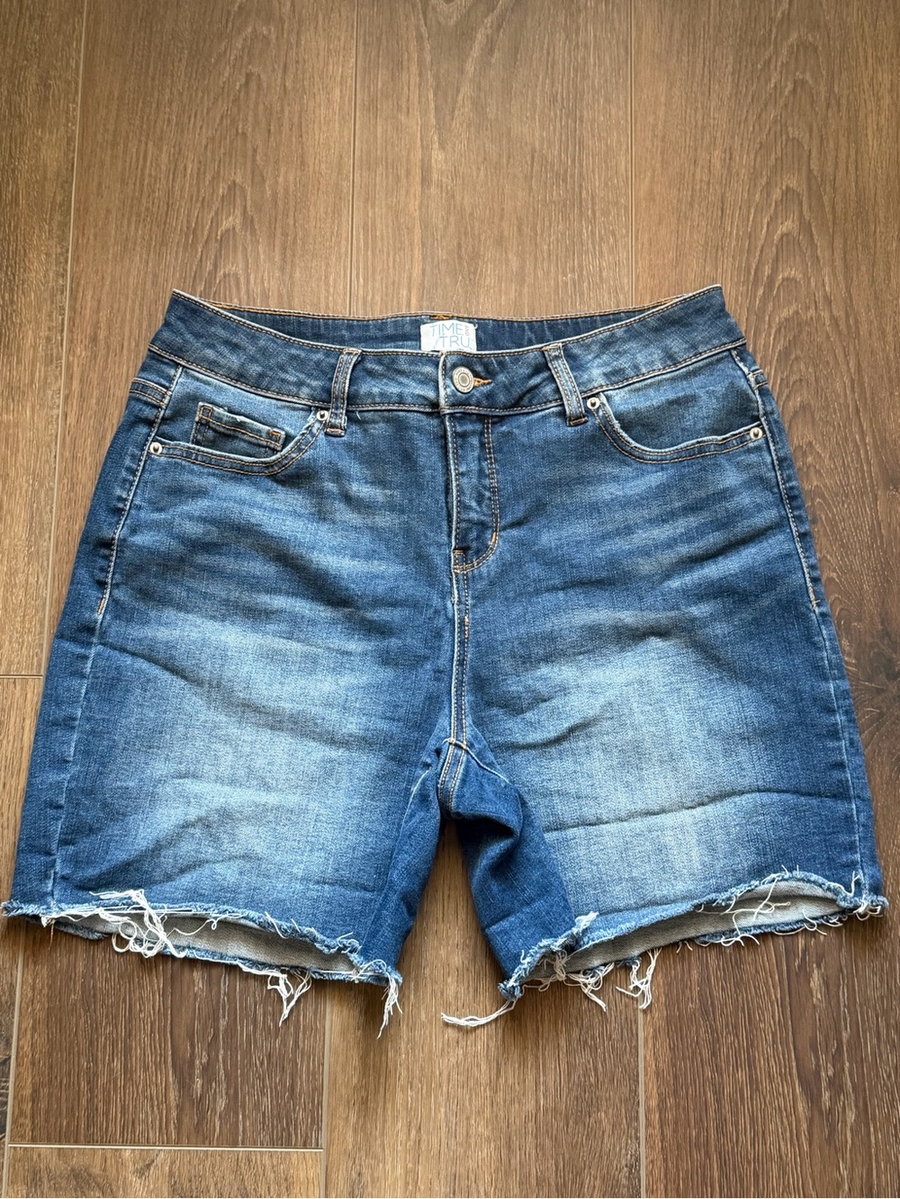 Time and Tru Distressed Frayed-Hem Denim Shorts - Blue